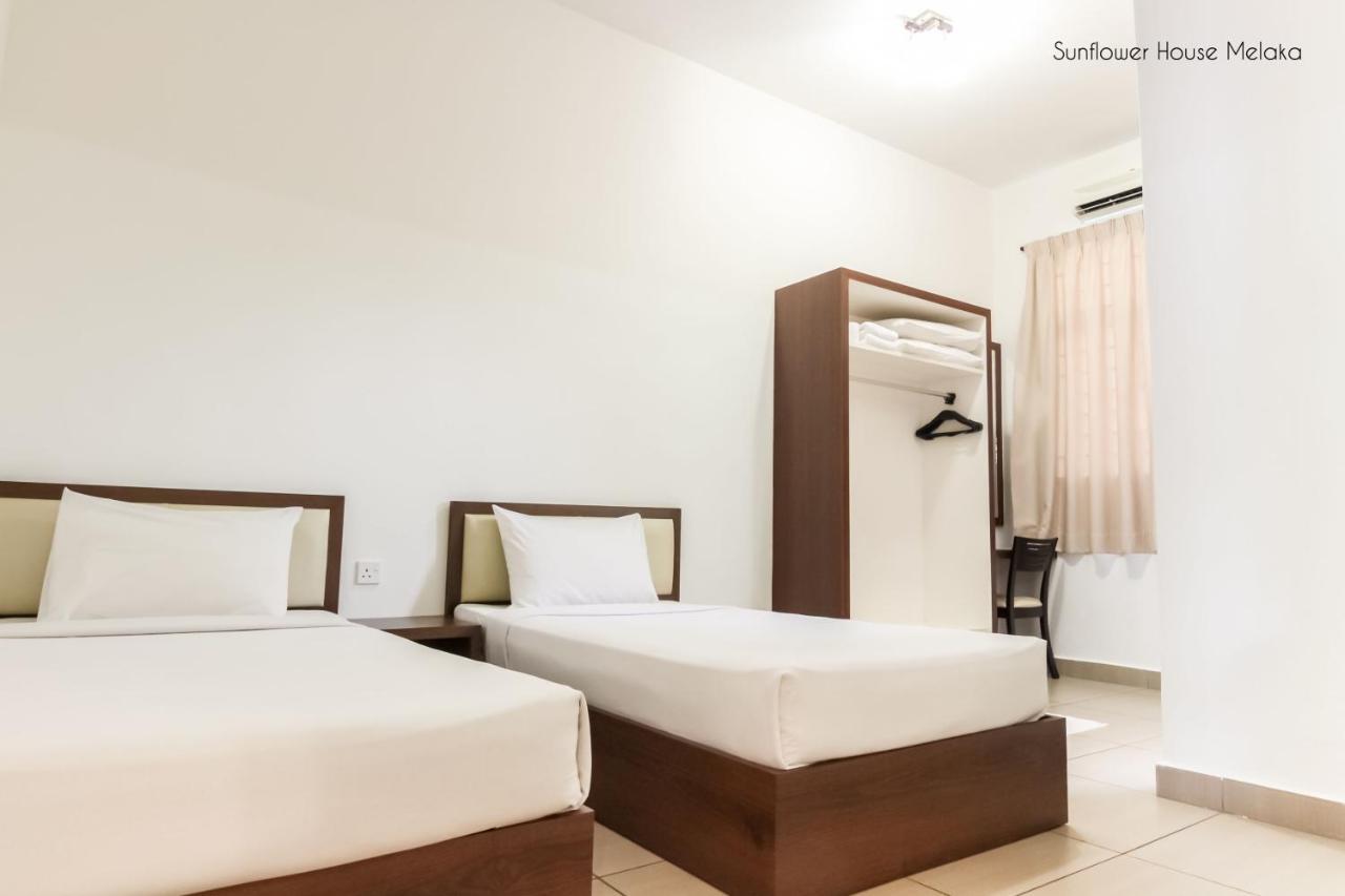 Hotel Sunflower - Hls Malacca Exterior photo