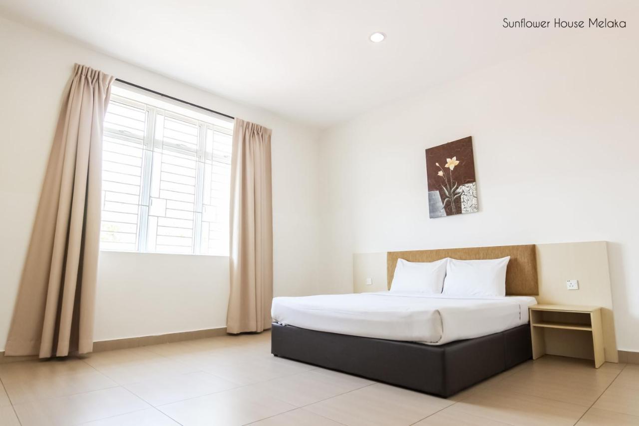 Hotel Sunflower - Hls Malacca Exterior photo