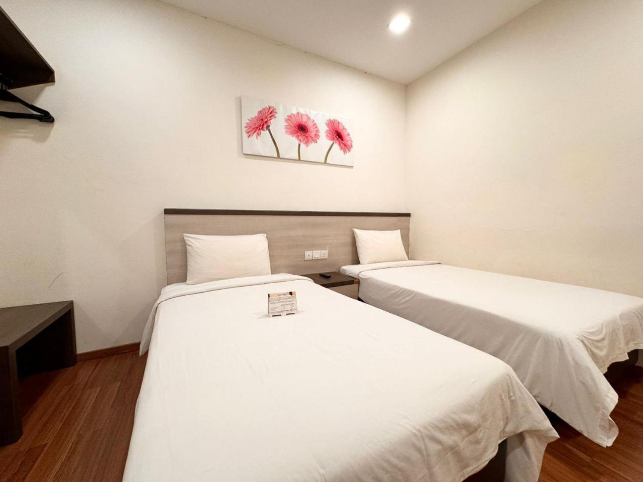 Hotel Sunflower - Hls Malacca Exterior photo