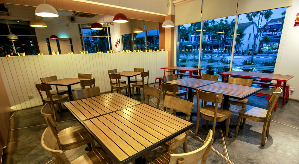 Hotel Sunflower - Hls Malacca Exterior photo